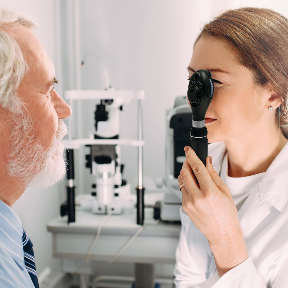 Riester Ophthalmoscope Clinical photo WEB 01